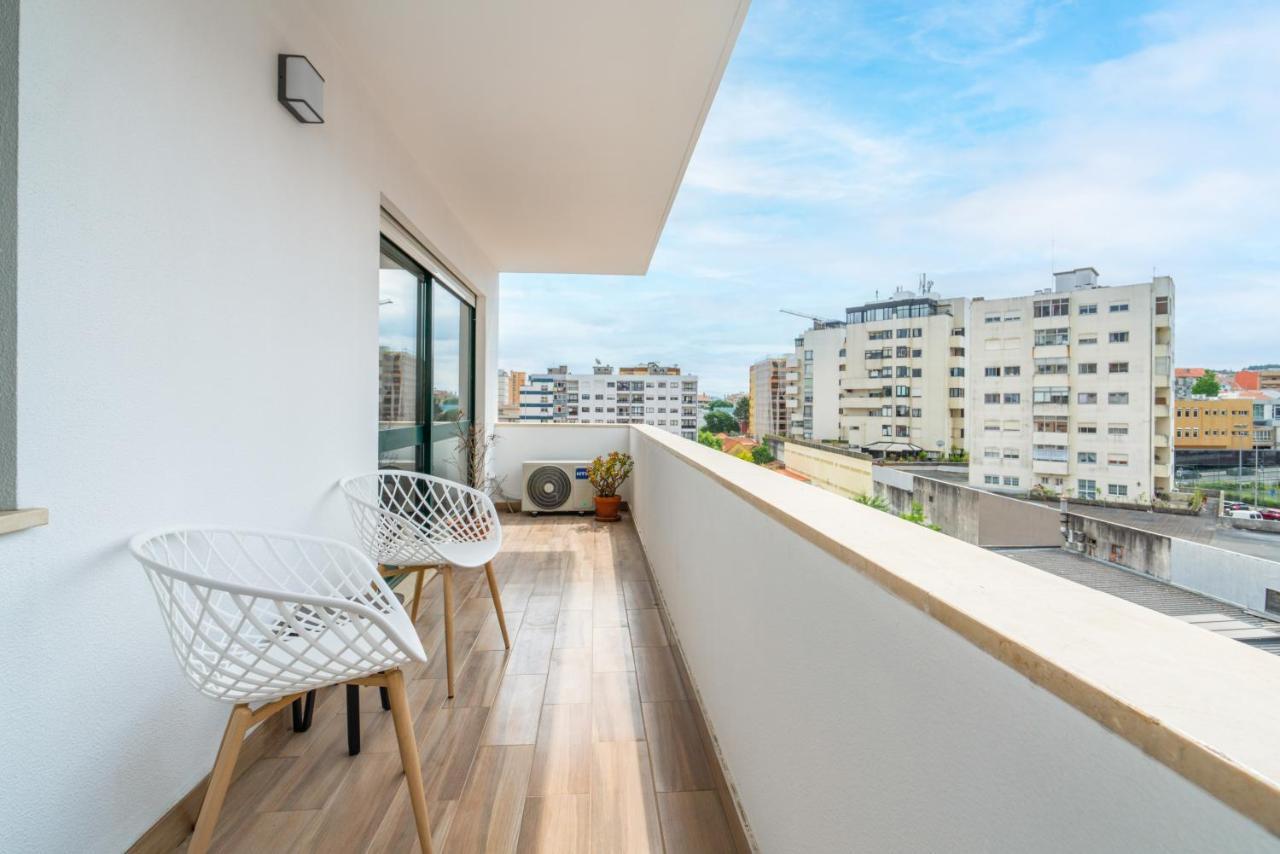 Gaia Terrace Apartamento Qian 2Br Ac L Free Parking Вила Нова ди Гая Екстериор снимка