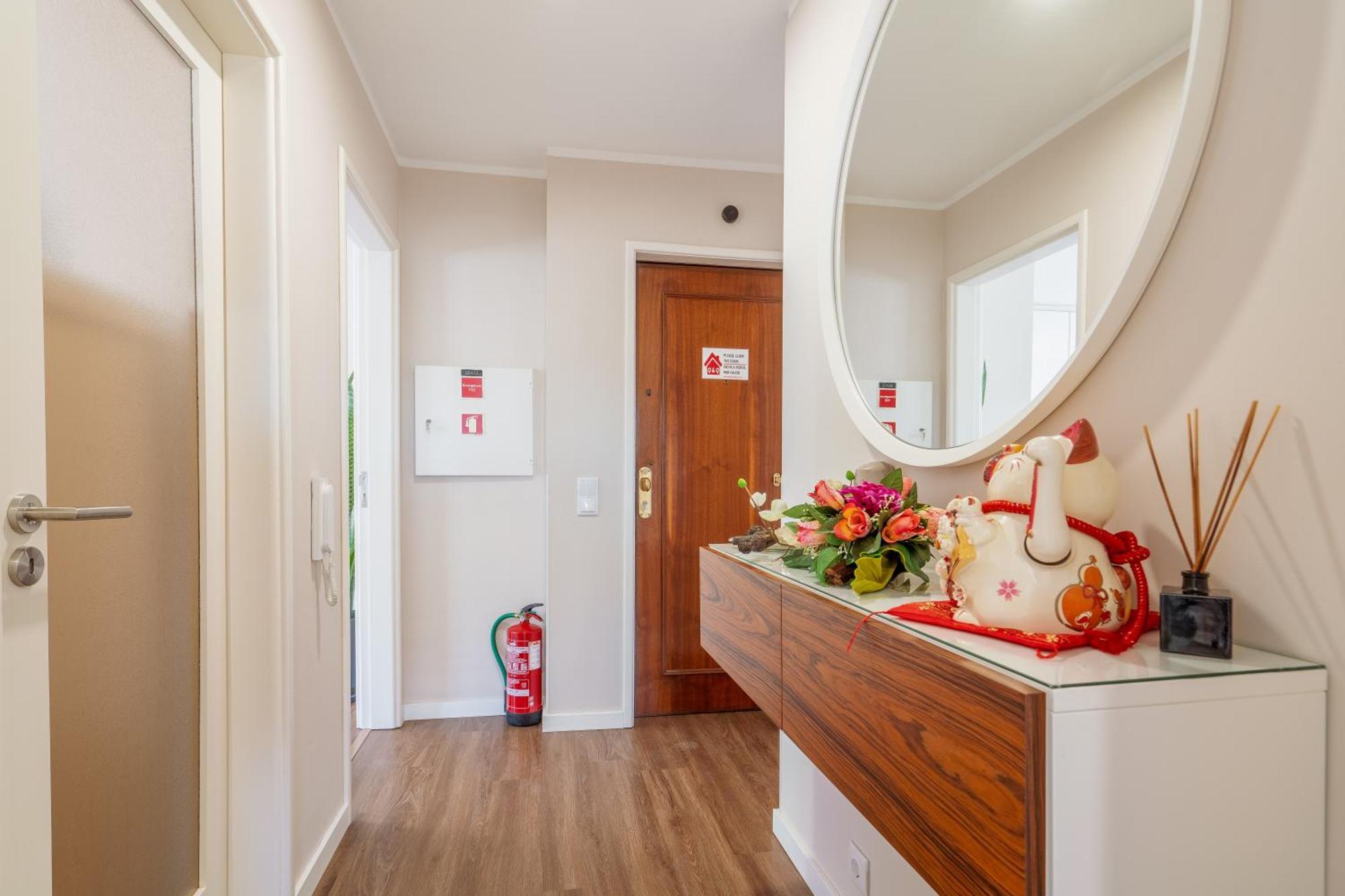 Gaia Terrace Apartamento Qian 2Br Ac L Free Parking Вила Нова ди Гая Екстериор снимка