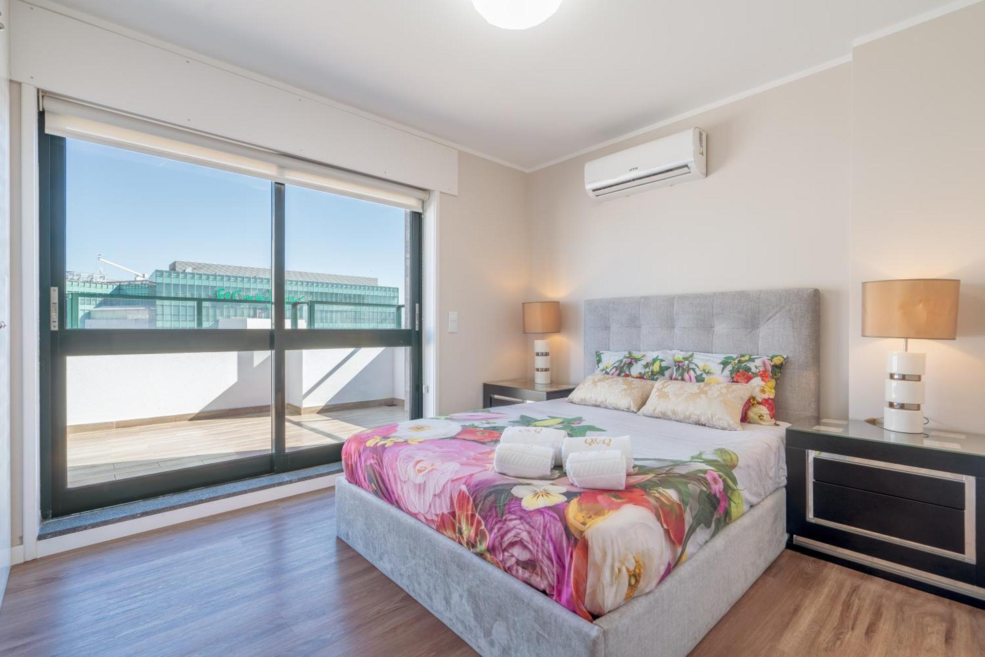 Gaia Terrace Apartamento Qian 2Br Ac L Free Parking Вила Нова ди Гая Екстериор снимка